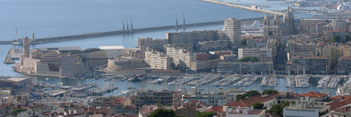 Der alte Hafen und das Stadtzentrum von Marseille