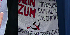 Pavillon beim Antikriegstag