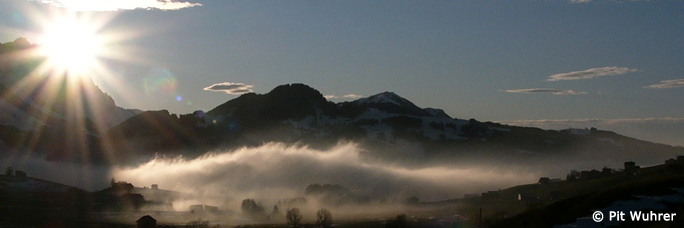 Appenzellerland mit Säntis (links)