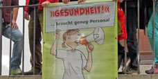 Protestaktion von ver.di-GewerkschafterInnen vor dem Arbeitsgericht Radolfzell